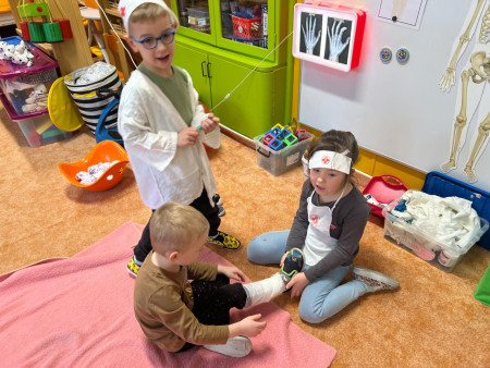 Zkoušíme si různá povolání